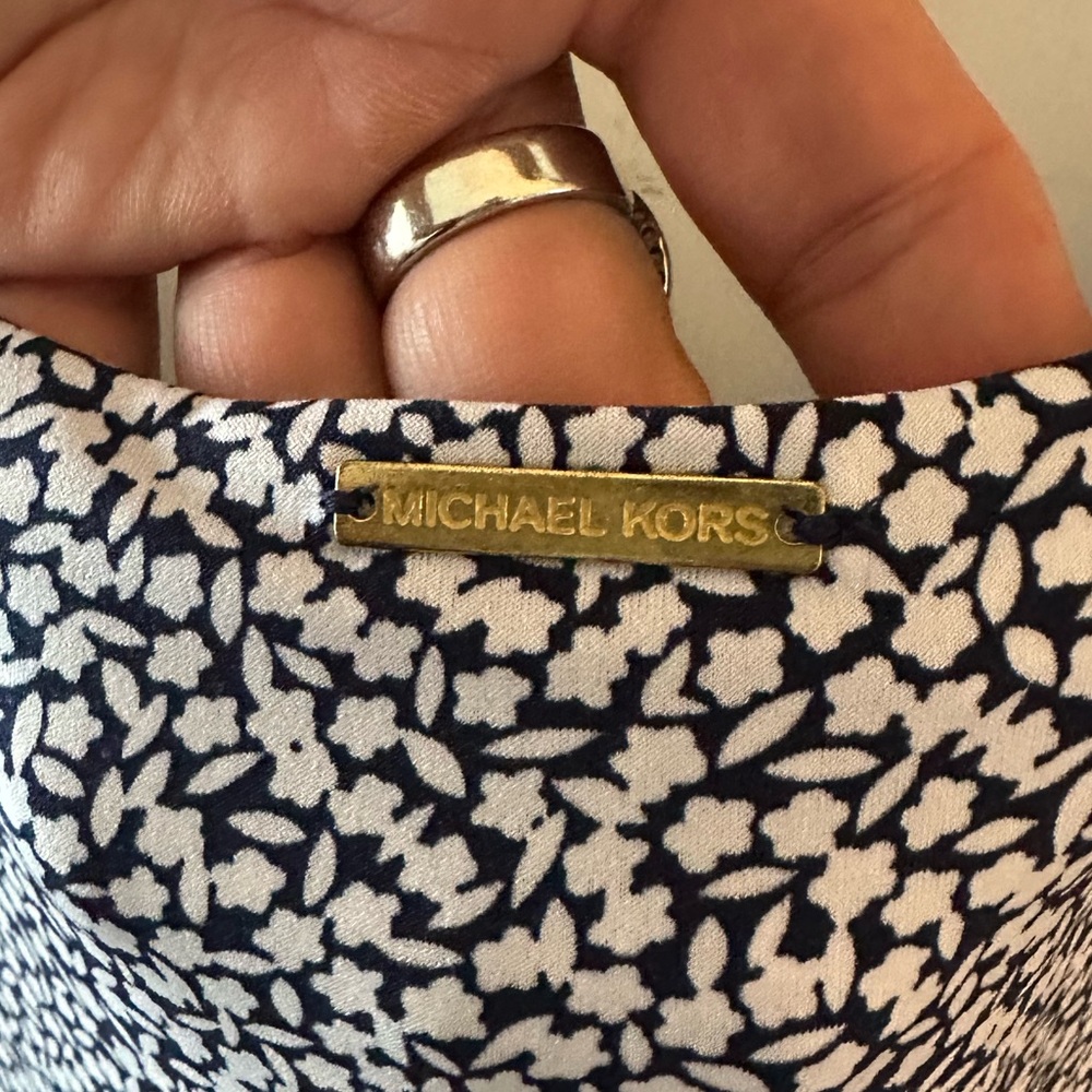 MICHAEL Michael Kors Navy & White Floral Lace Up Spaghetti Strap Tank Top Blouse - Picture 7 of 10